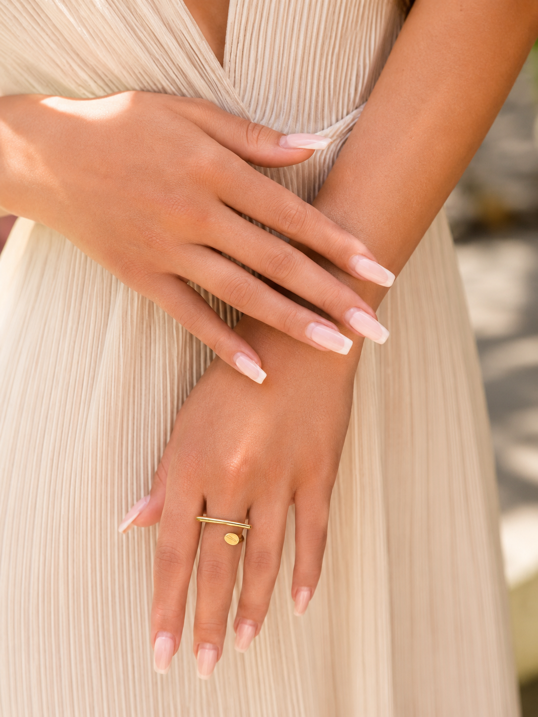 Bague motif clous